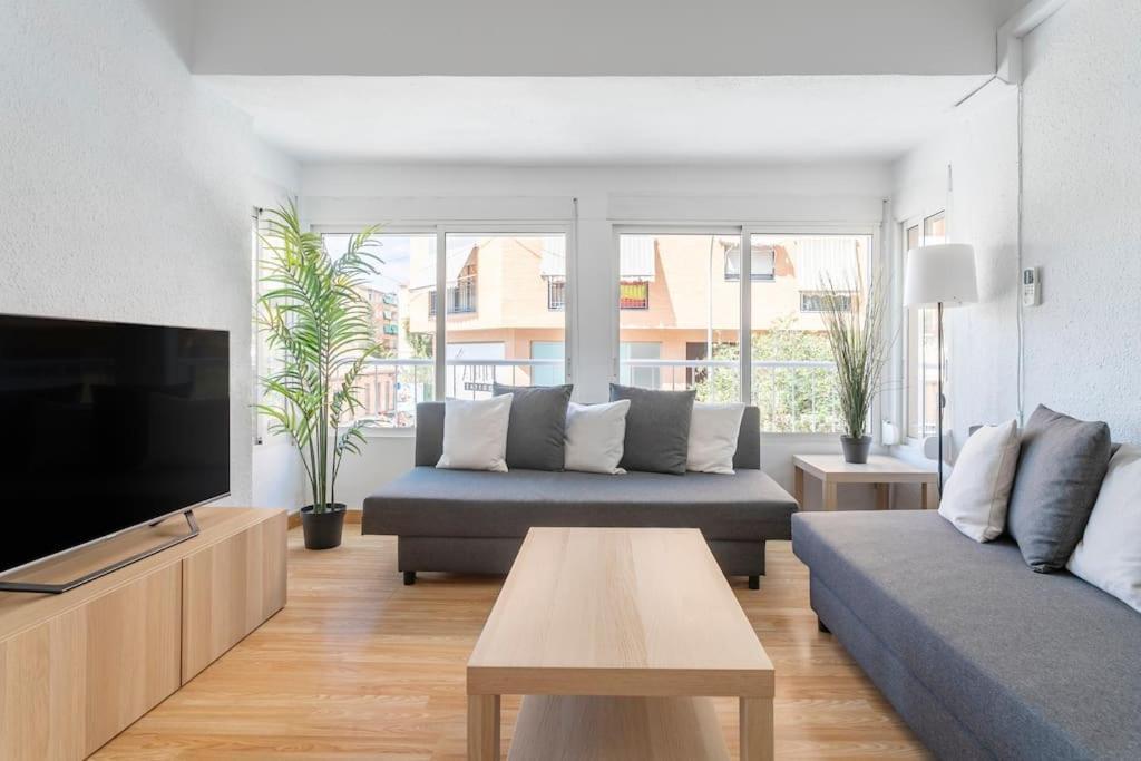 Encantador Apartamento De 3 Habitaciones Con Balcon Alicante Eksteriør bilde